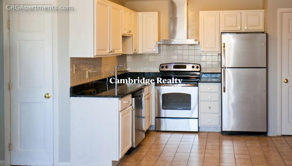 14 Murdock St, Powder House Square