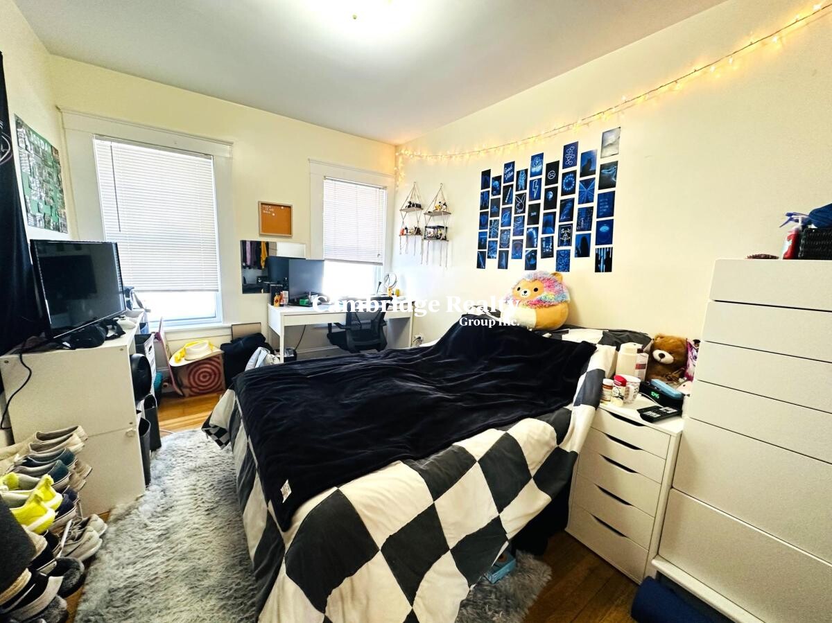 28 Cherry St, Spring Hill