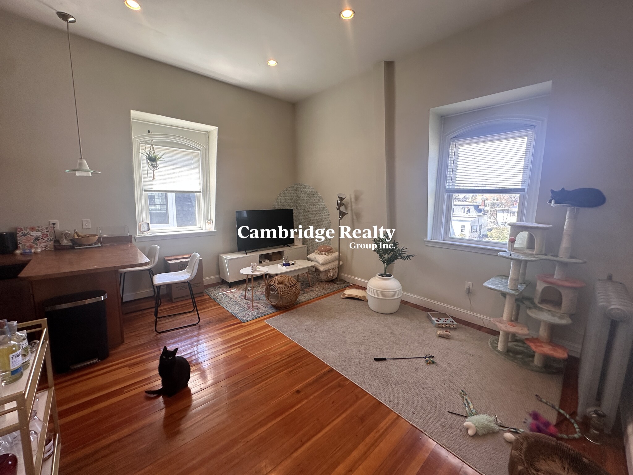 358 Broadway, Winter Hill