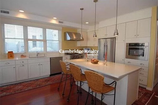 6 Cottage Ave, Davis Square