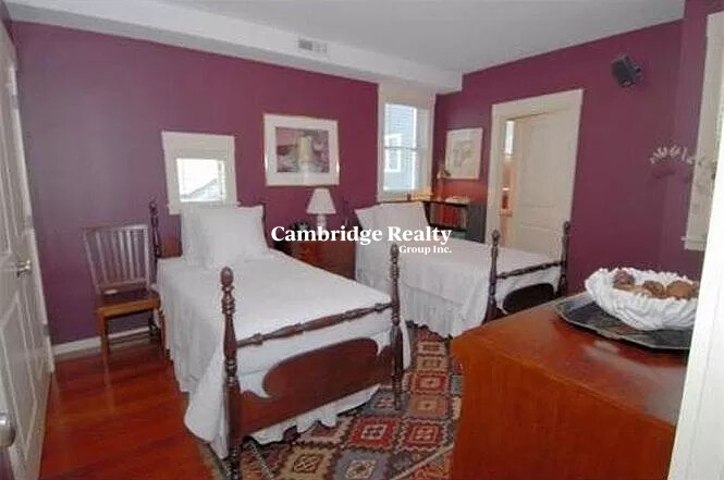 6 Cottage Ave, Davis Square