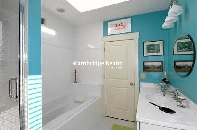 6 Cottage Ave, Davis Square