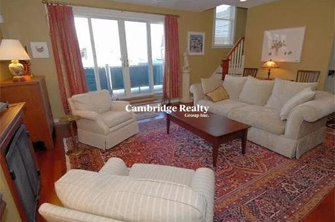 6 Cottage Ave, Davis Square