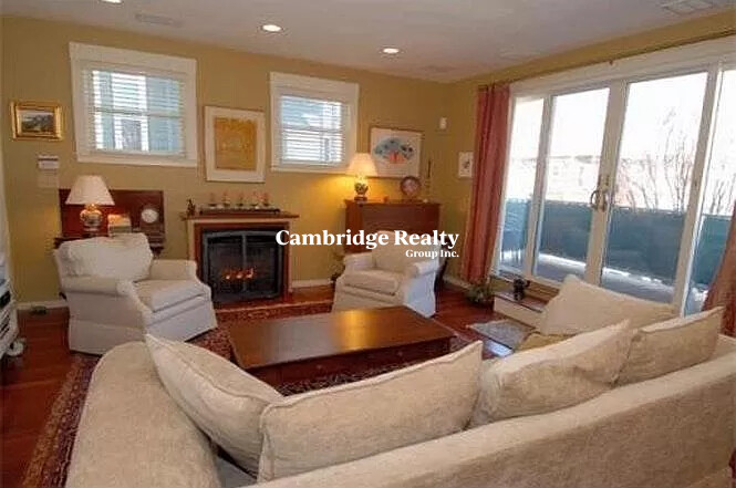 6 Cottage Ave, Davis Square