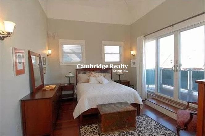 6 Cottage Ave, Davis Square