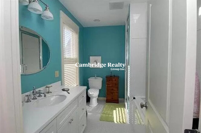 6 Cottage Ave, Davis Square