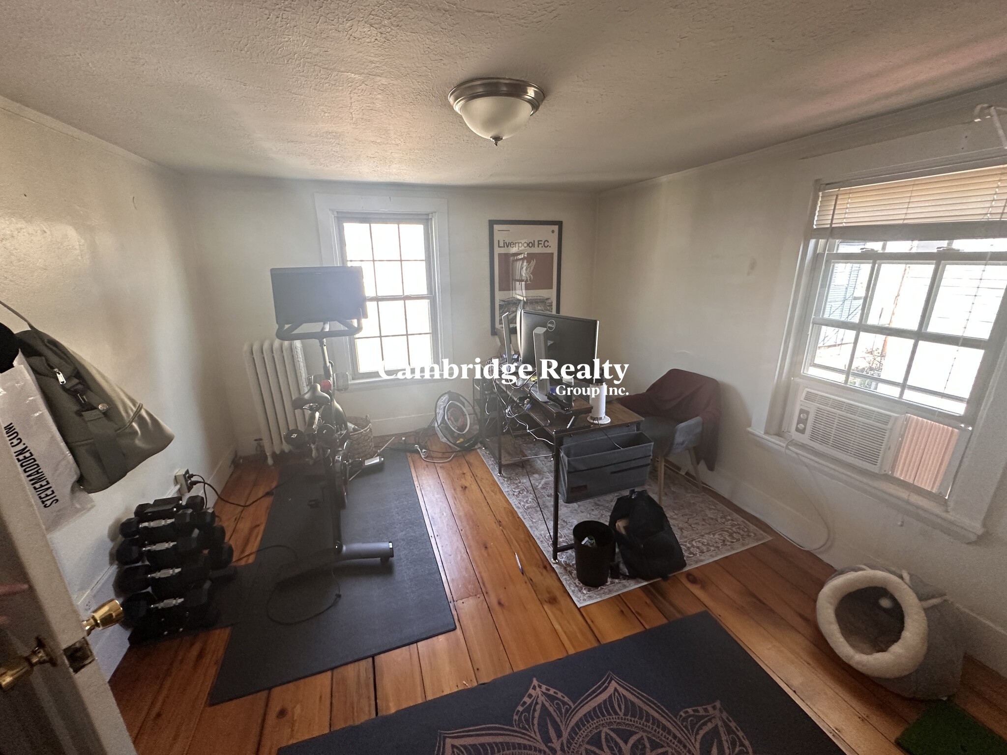 8 Wyatt Circle, Ward Two