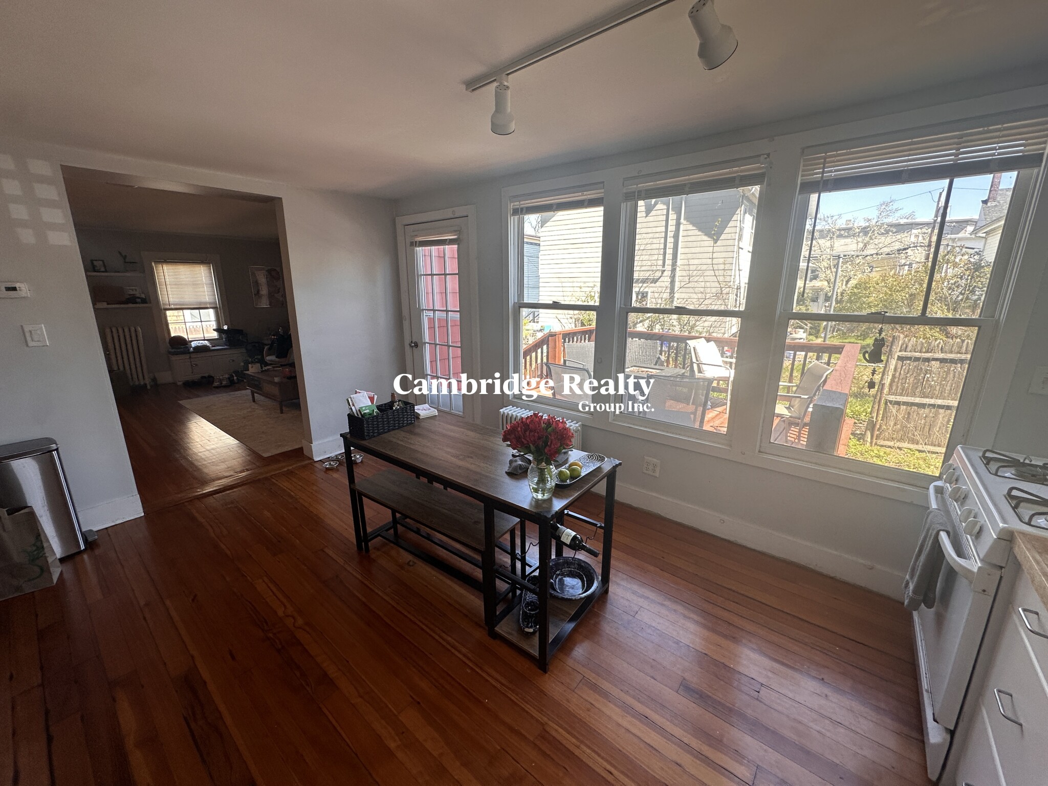 8 Wyatt Circle, Ward Two