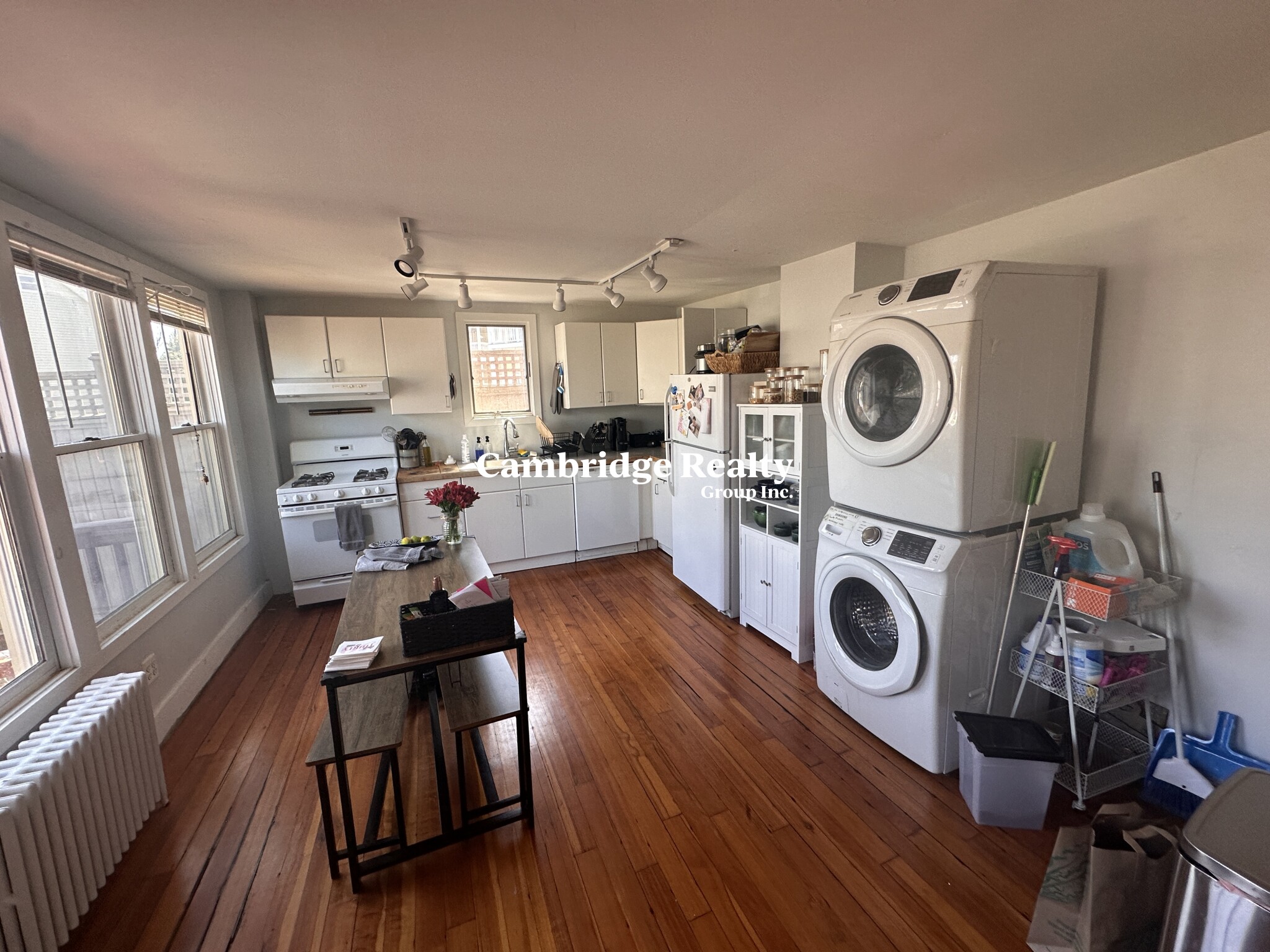 8 Wyatt Circle, Ward Two