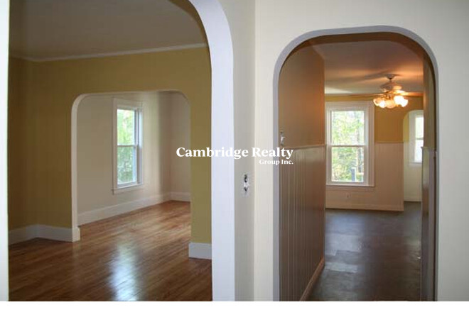 15 Royall St, Medford