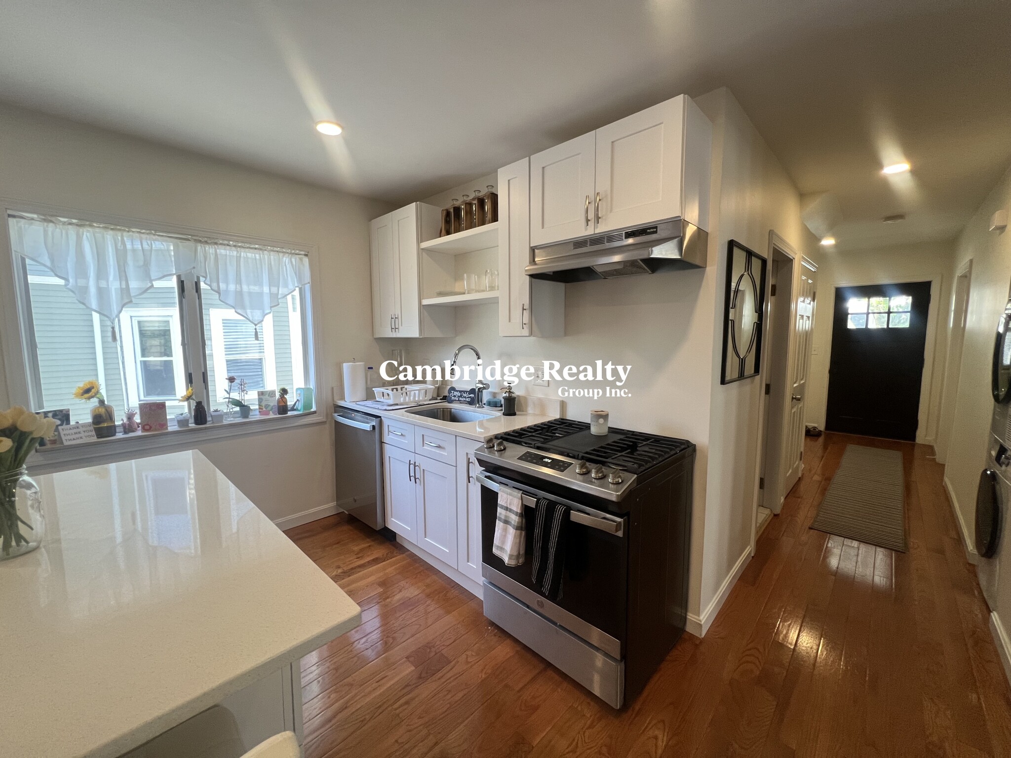 50 Raymond Ave, West Somerville