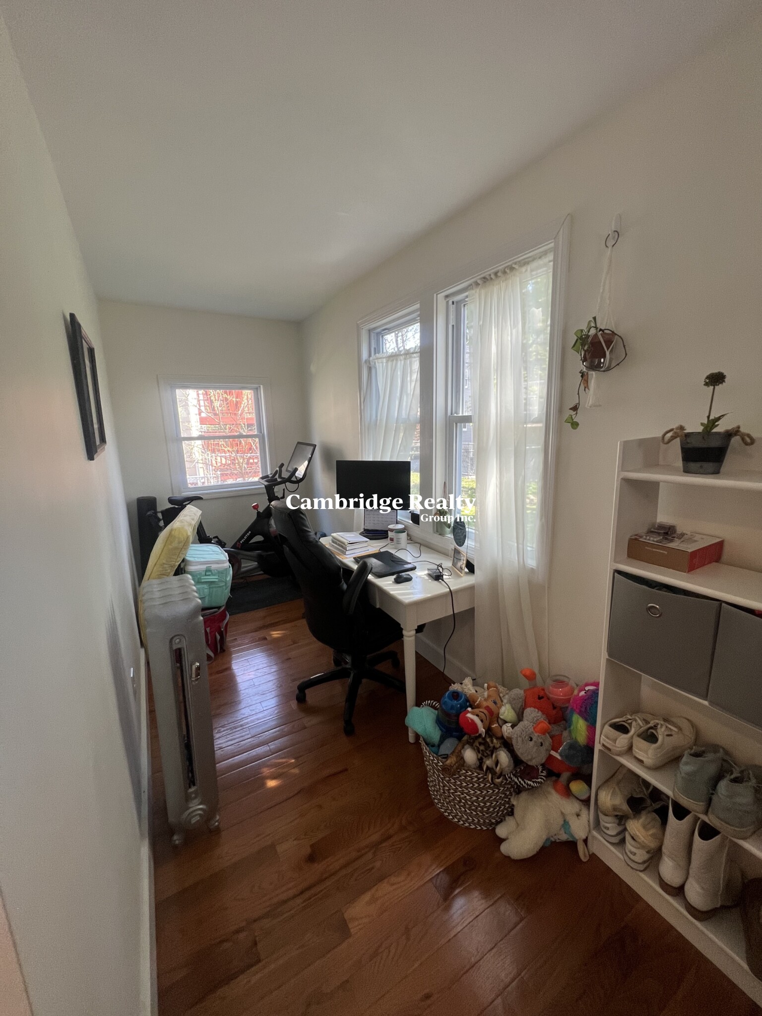 50 Raymond Ave, West Somerville