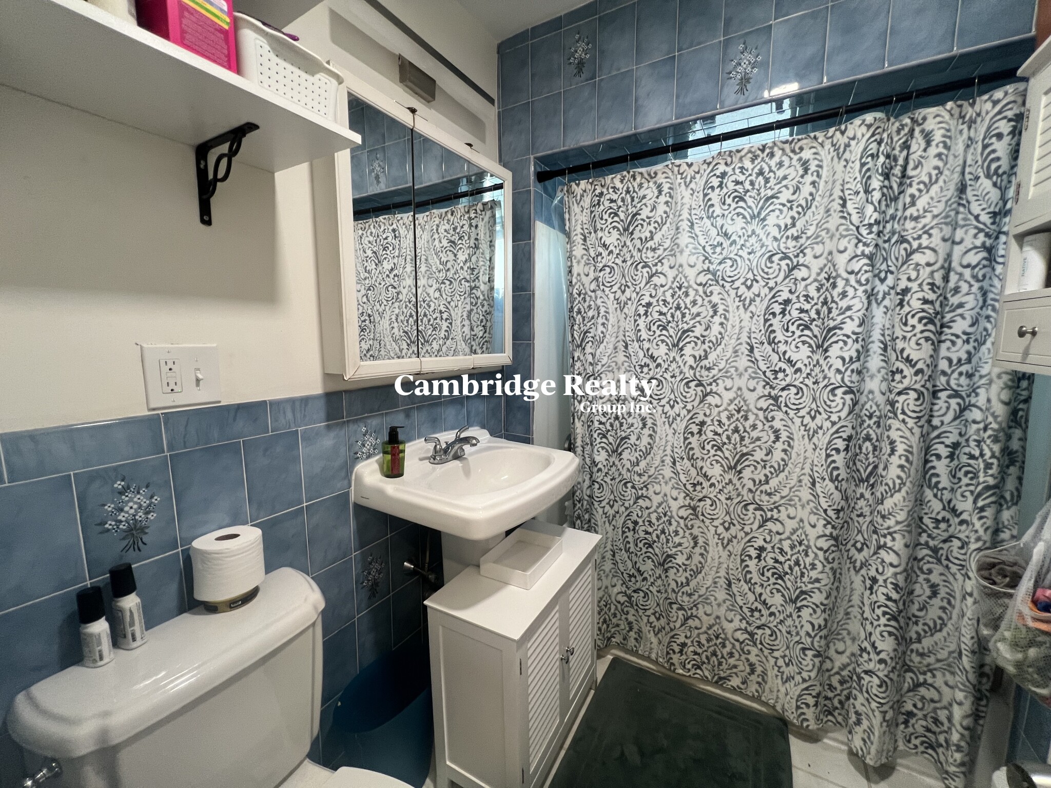 50 Raymond Ave, West Somerville