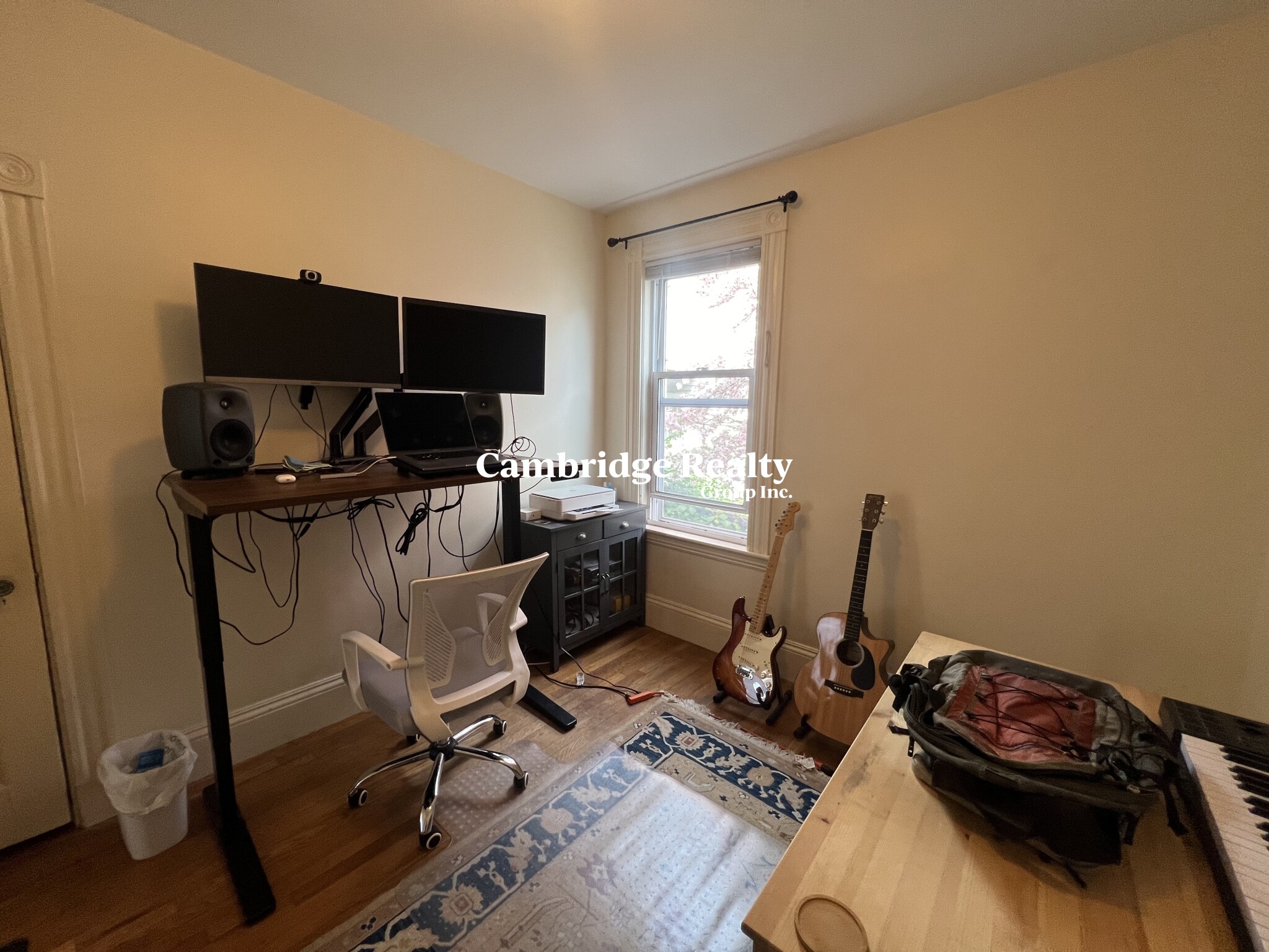 16 Lesley Ave, Powder House Square