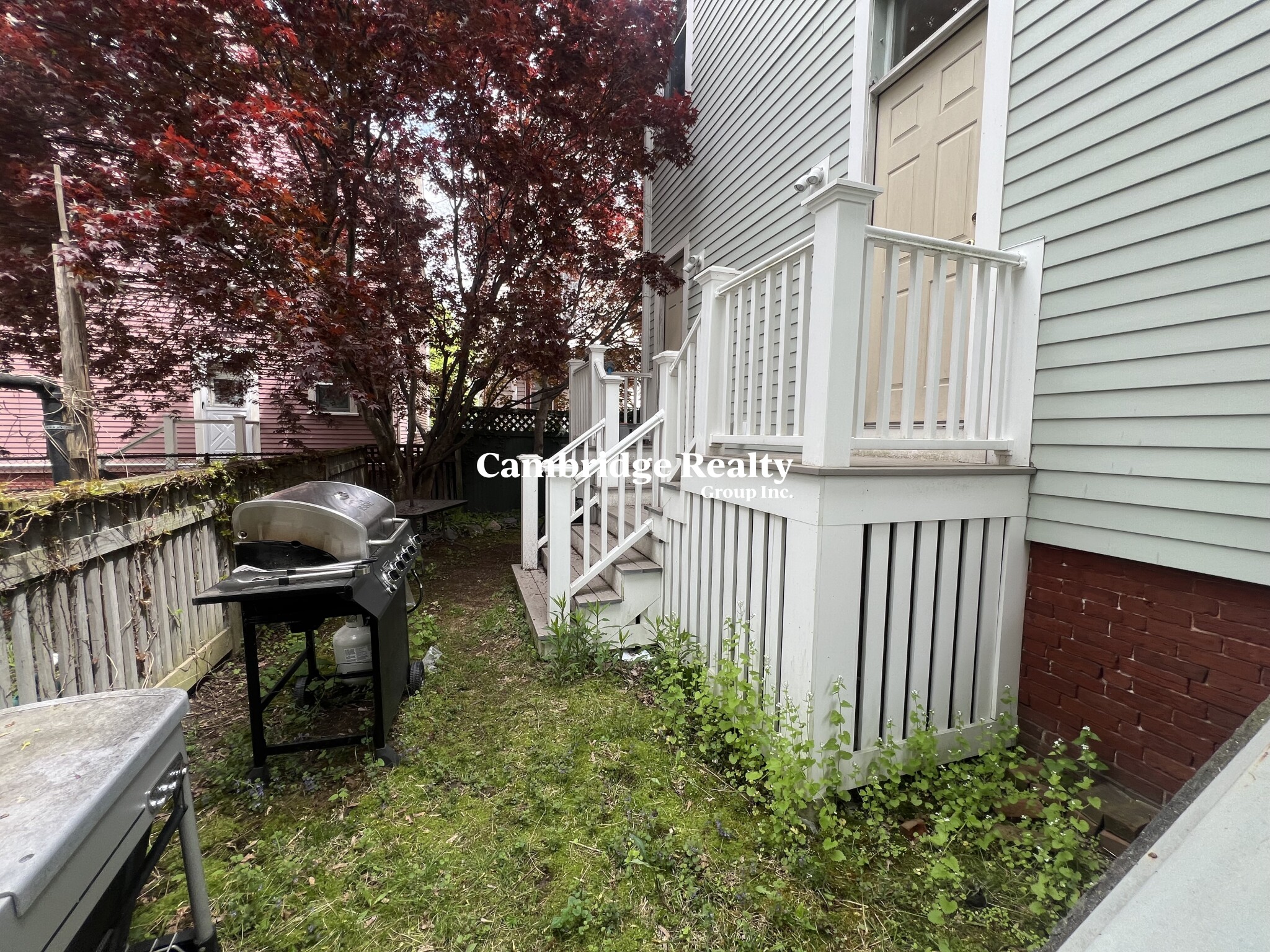 16 Lesley Ave, Powder House Square