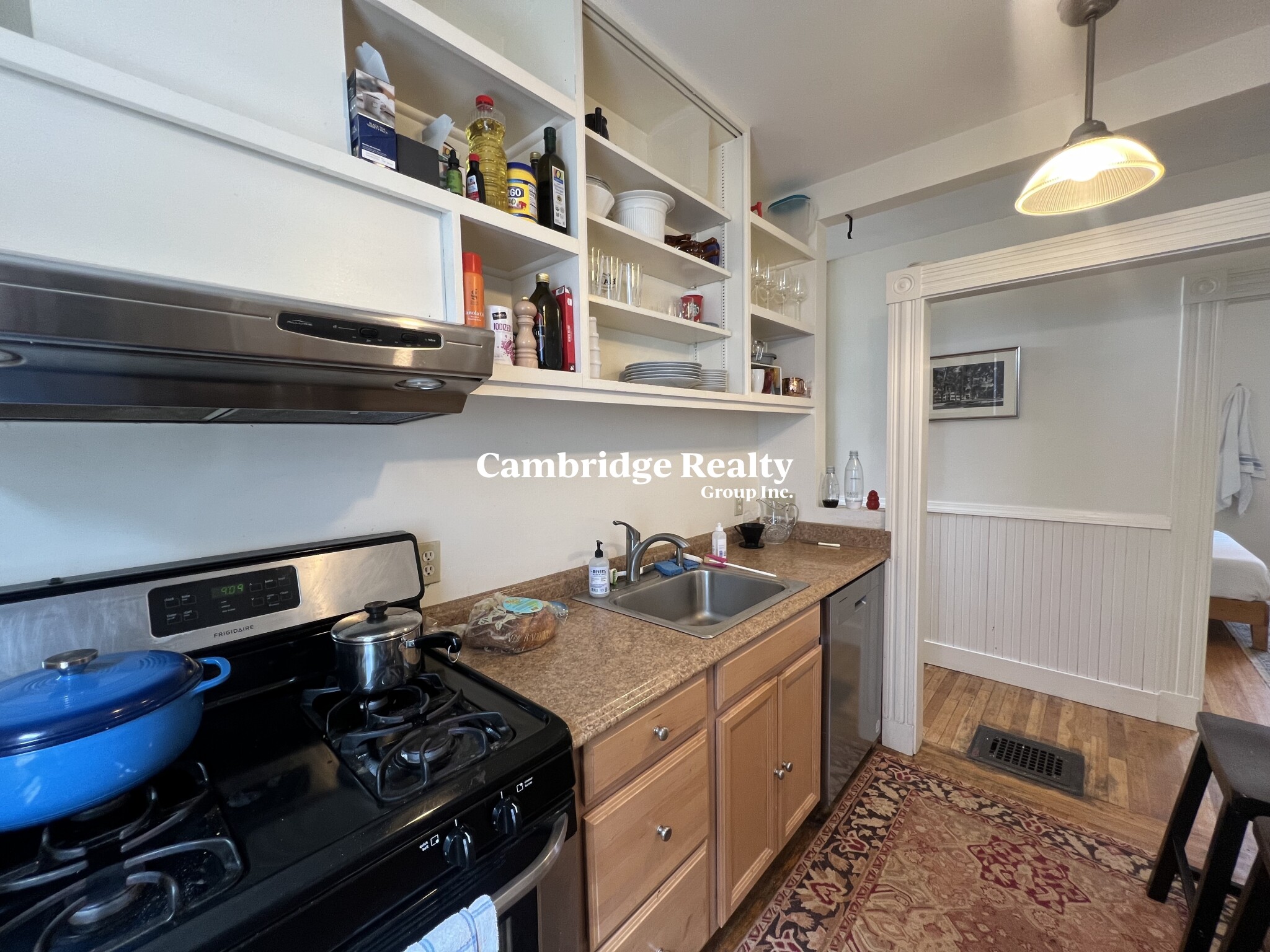 16 Lesley Ave, Powder House Square