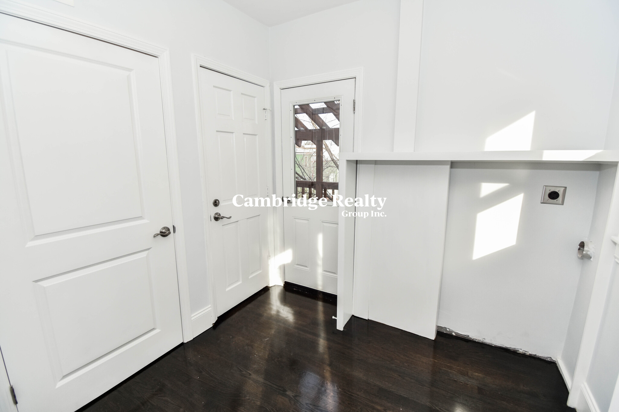 27 Wood St, Neighborhood Nine