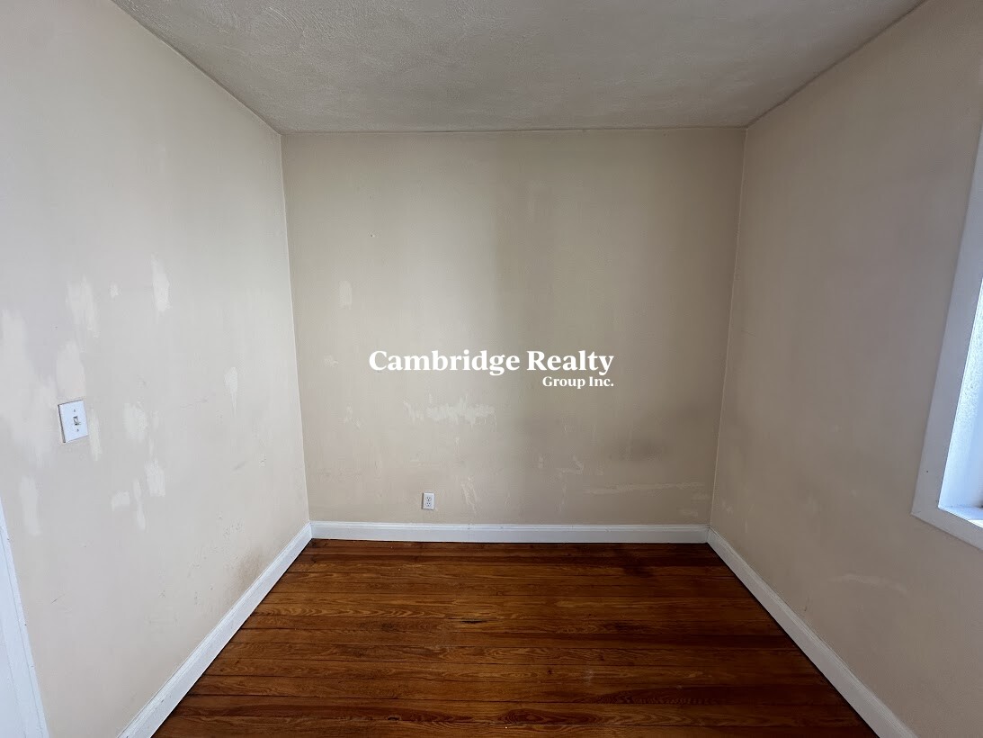 227 Boston Ave, Medford