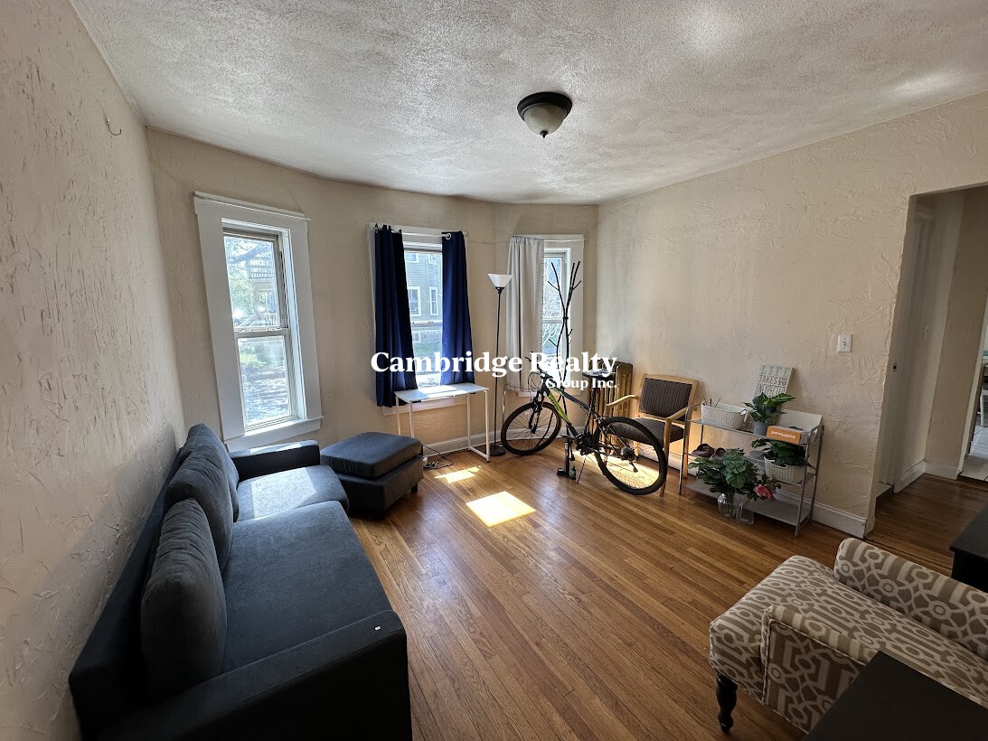 227 Boston Ave, Medford