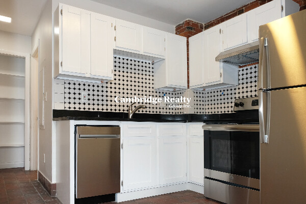 162 Broadway, East Somerville