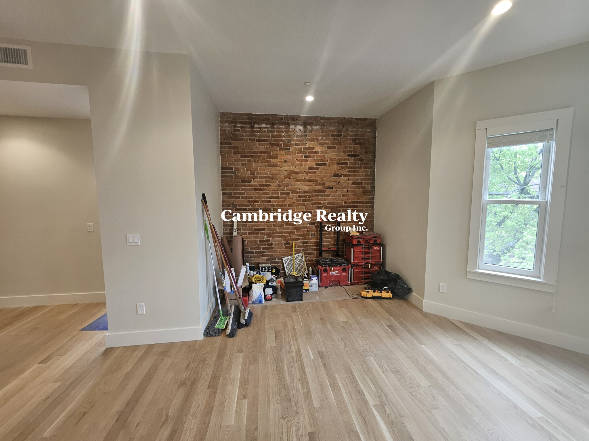 56 John F Kennedy St, Riverside