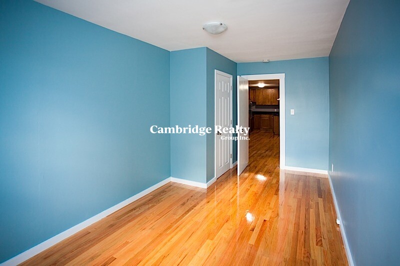 173 Rindge Ave, North Cambridge