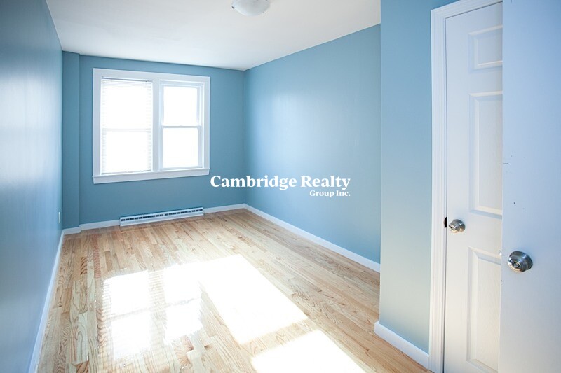 173 Rindge Ave, North Cambridge