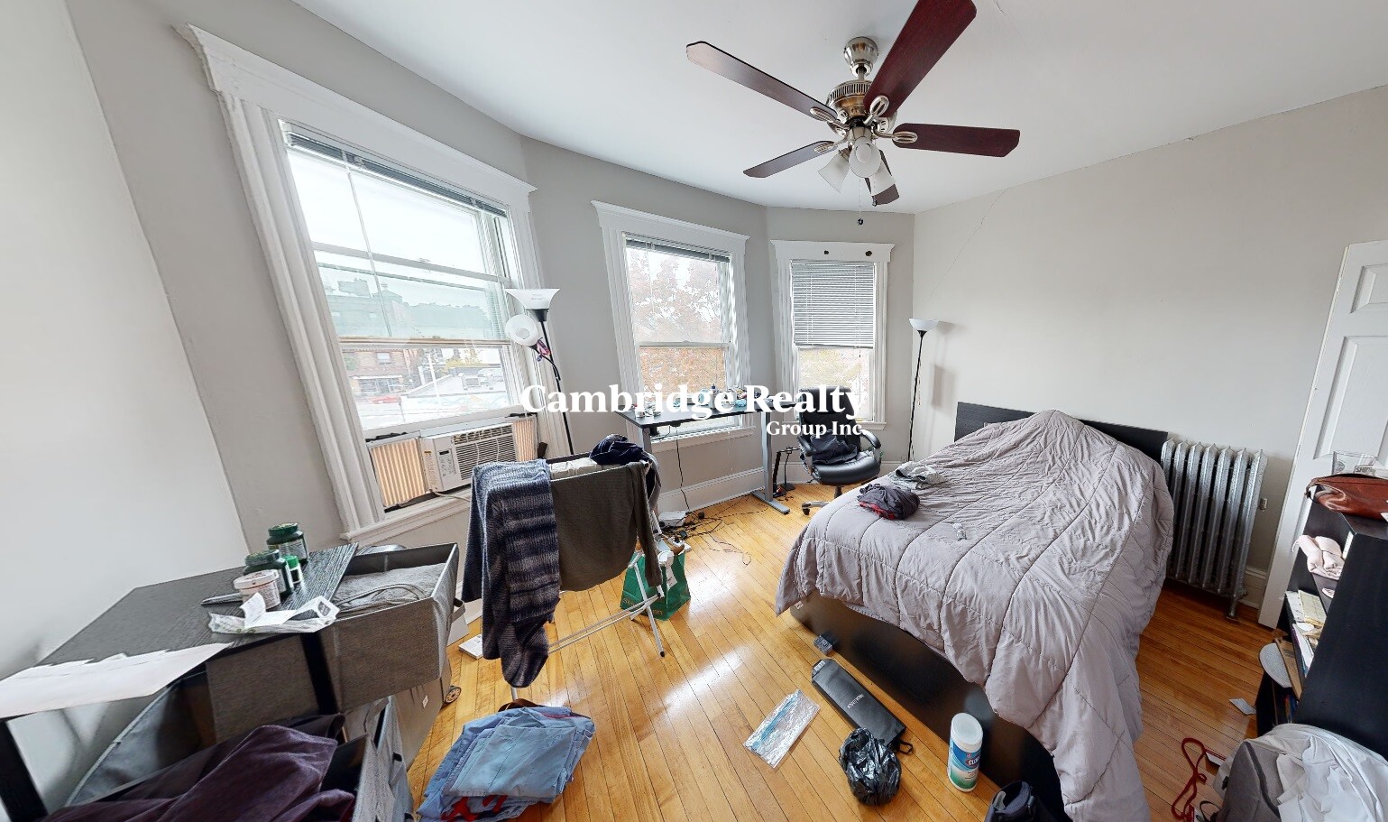 10 Pleasant St, Riverside