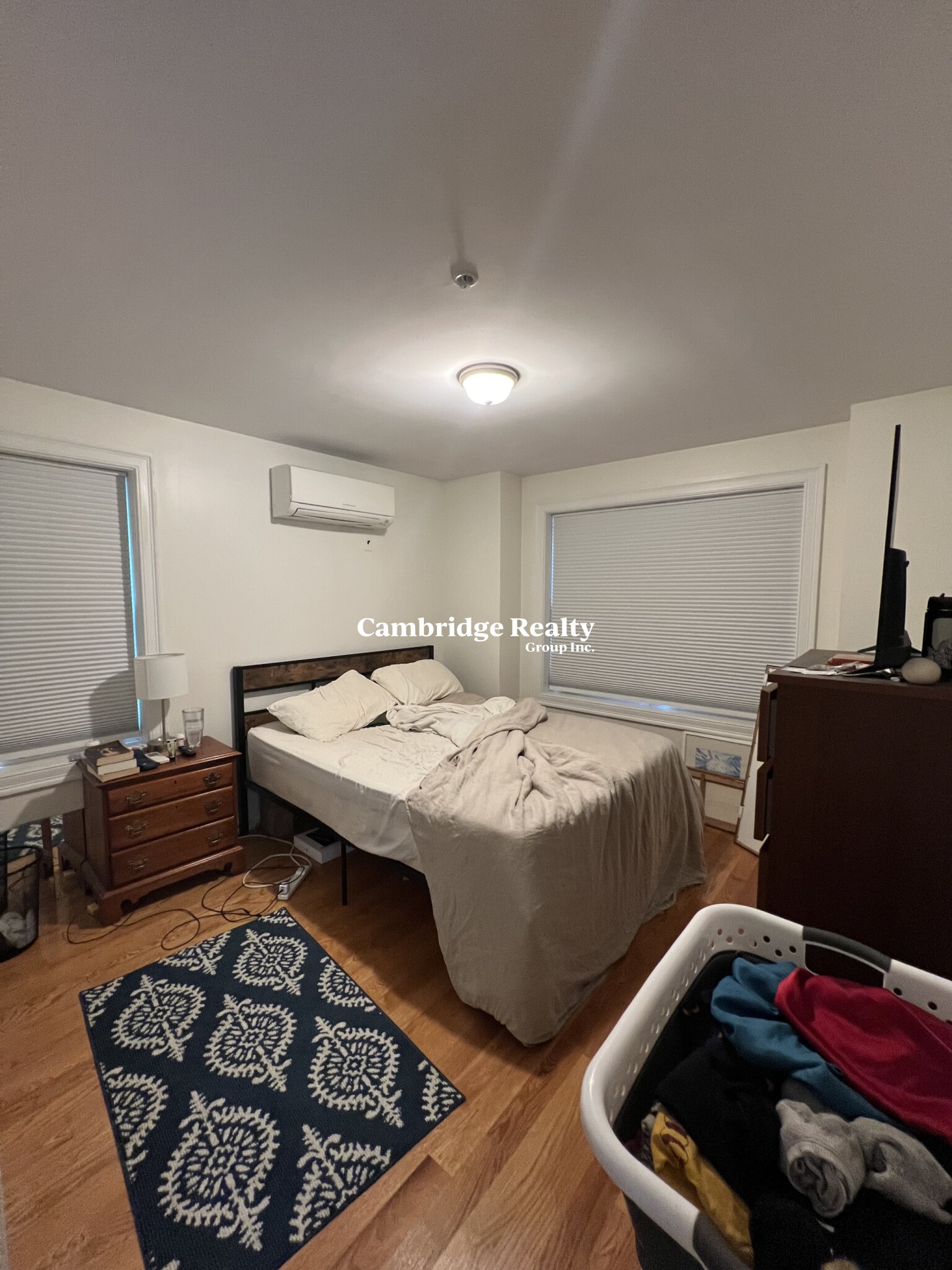 24 Beacon Pl, Ward Two