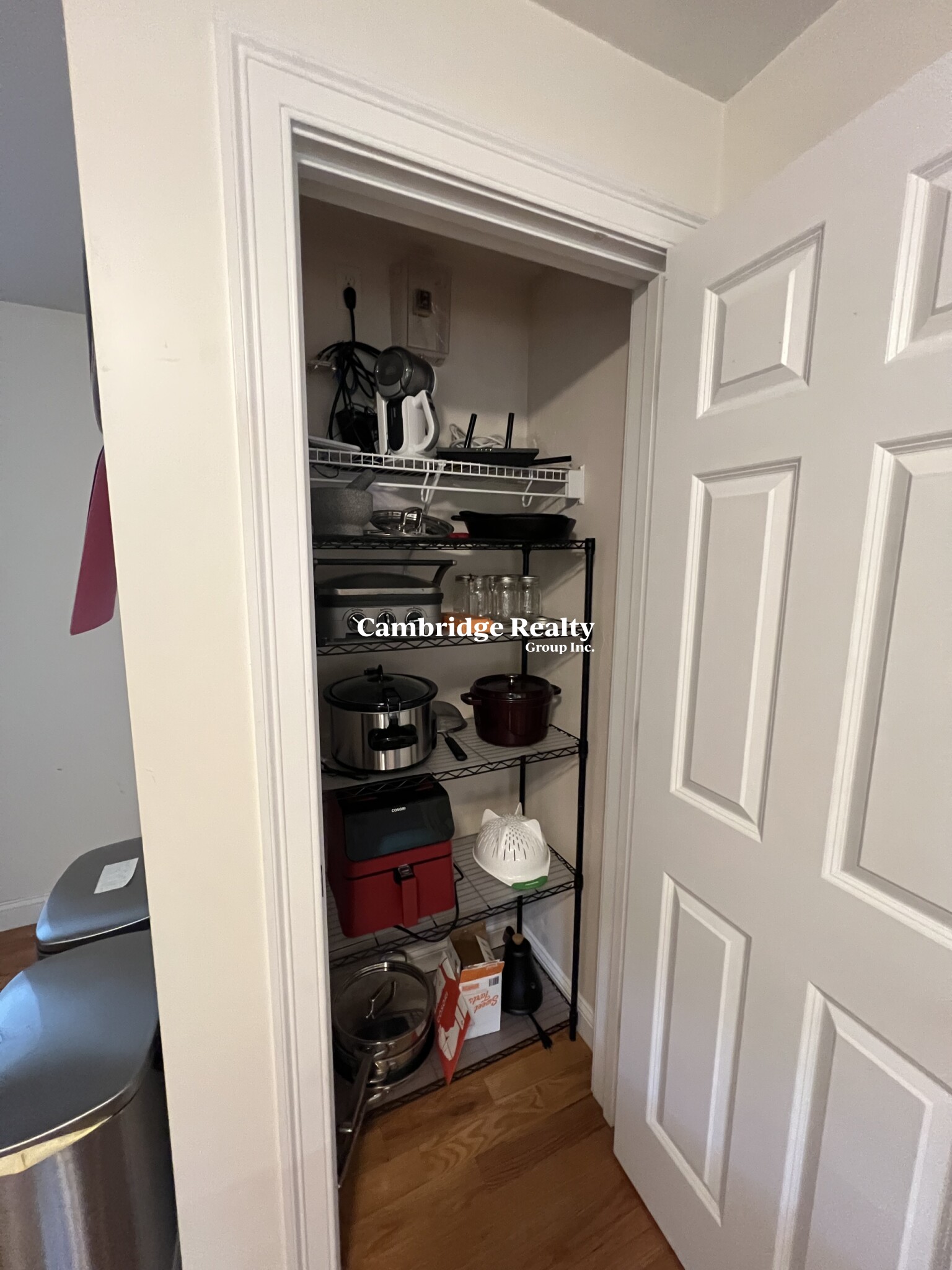 24 Beacon Pl, Ward Two