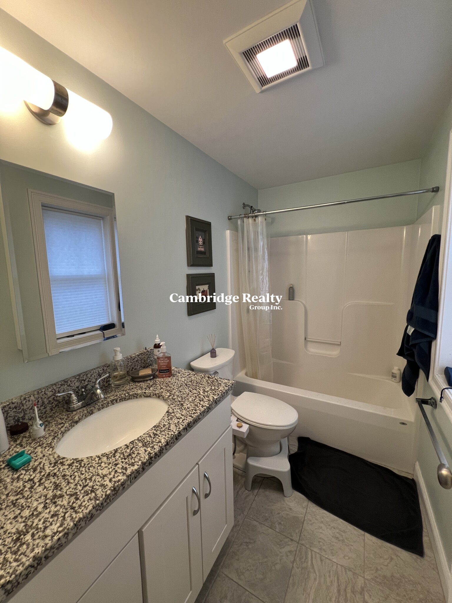 24 Beacon Pl, Ward Two