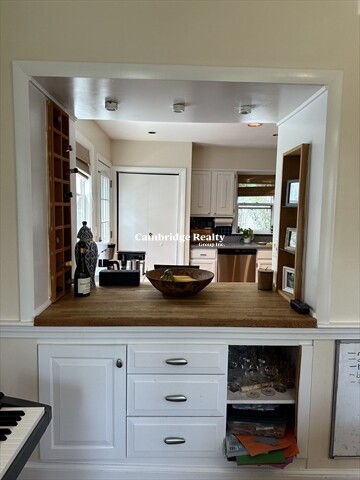 4 Marshall St, Medford