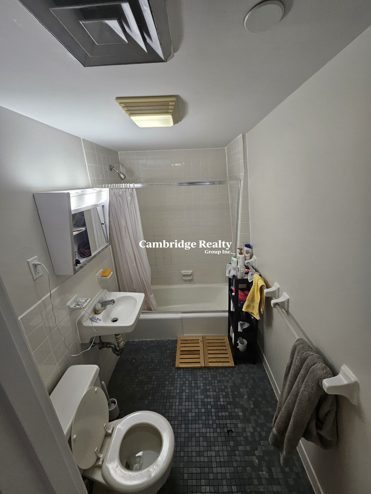 796 Main St, The Port