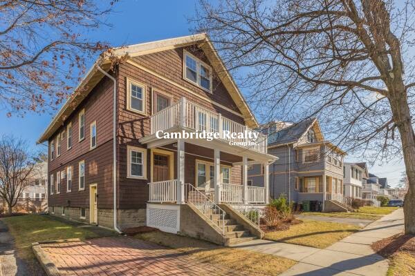 16 Carver Rd, Watertown