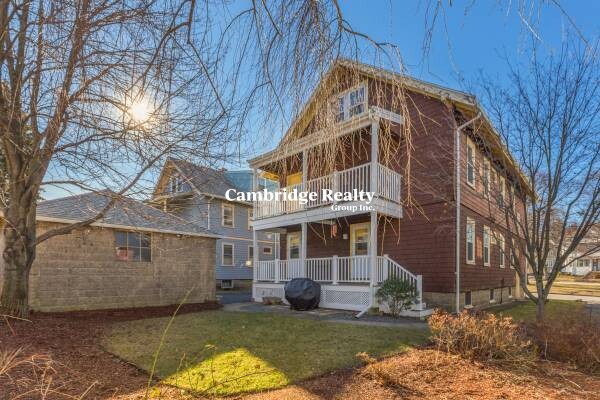 16 Carver Rd, Watertown