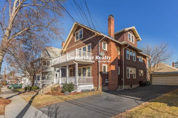 16 Carver Rd, Watertown