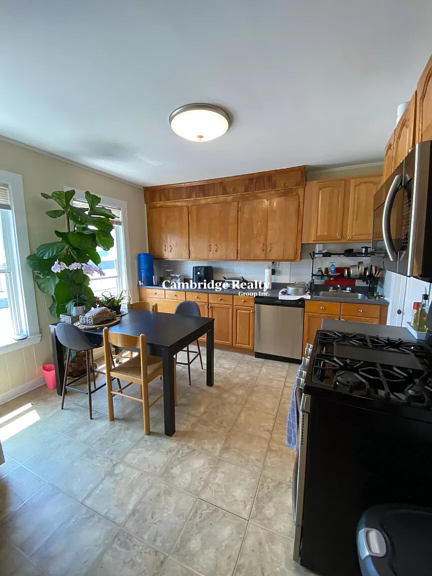 258 Belmont St, Watertown