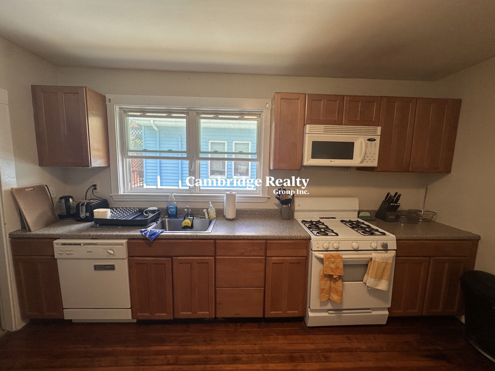 24 Burnham St, Tufts