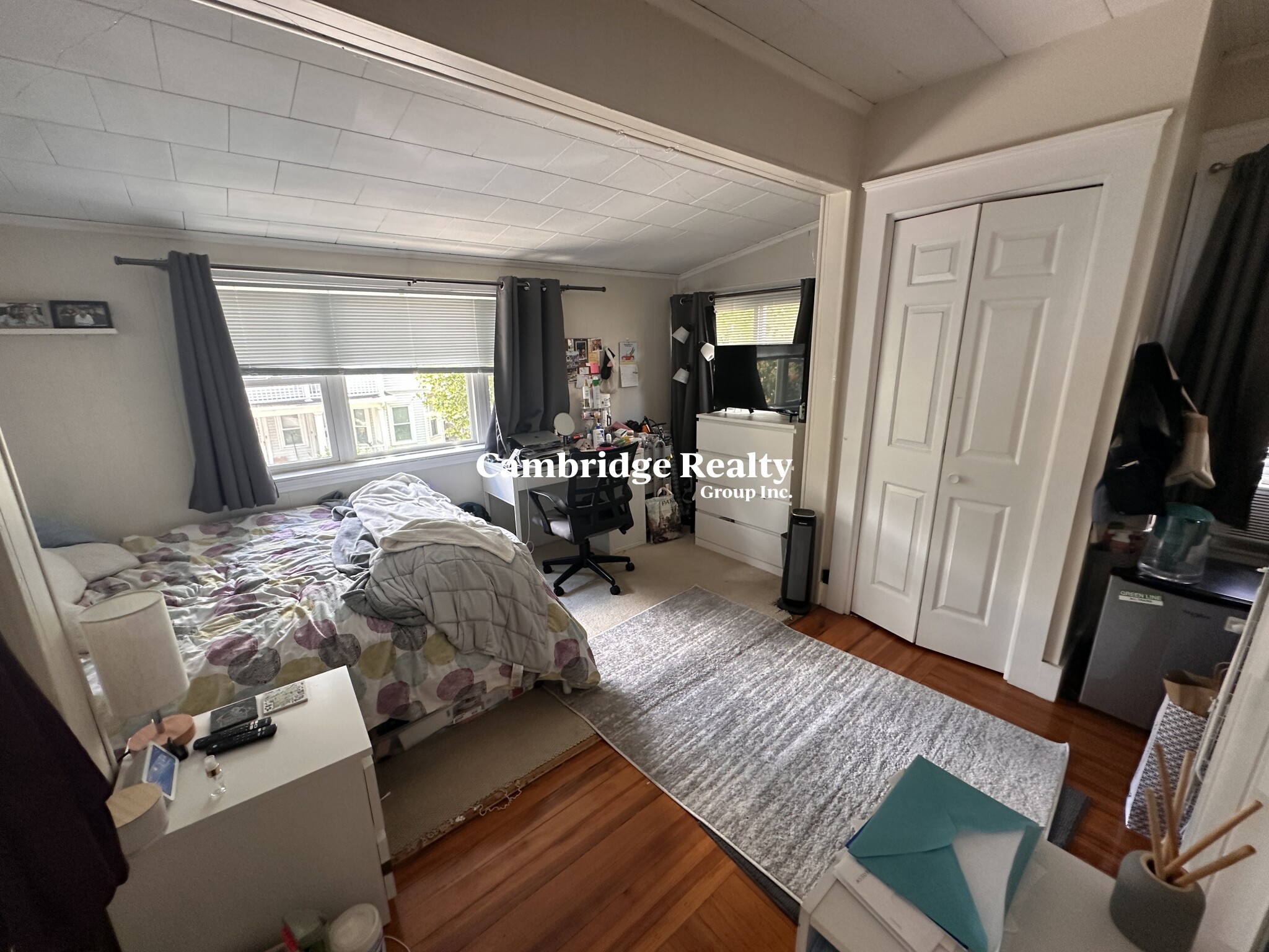 24 Burnham St, Tufts