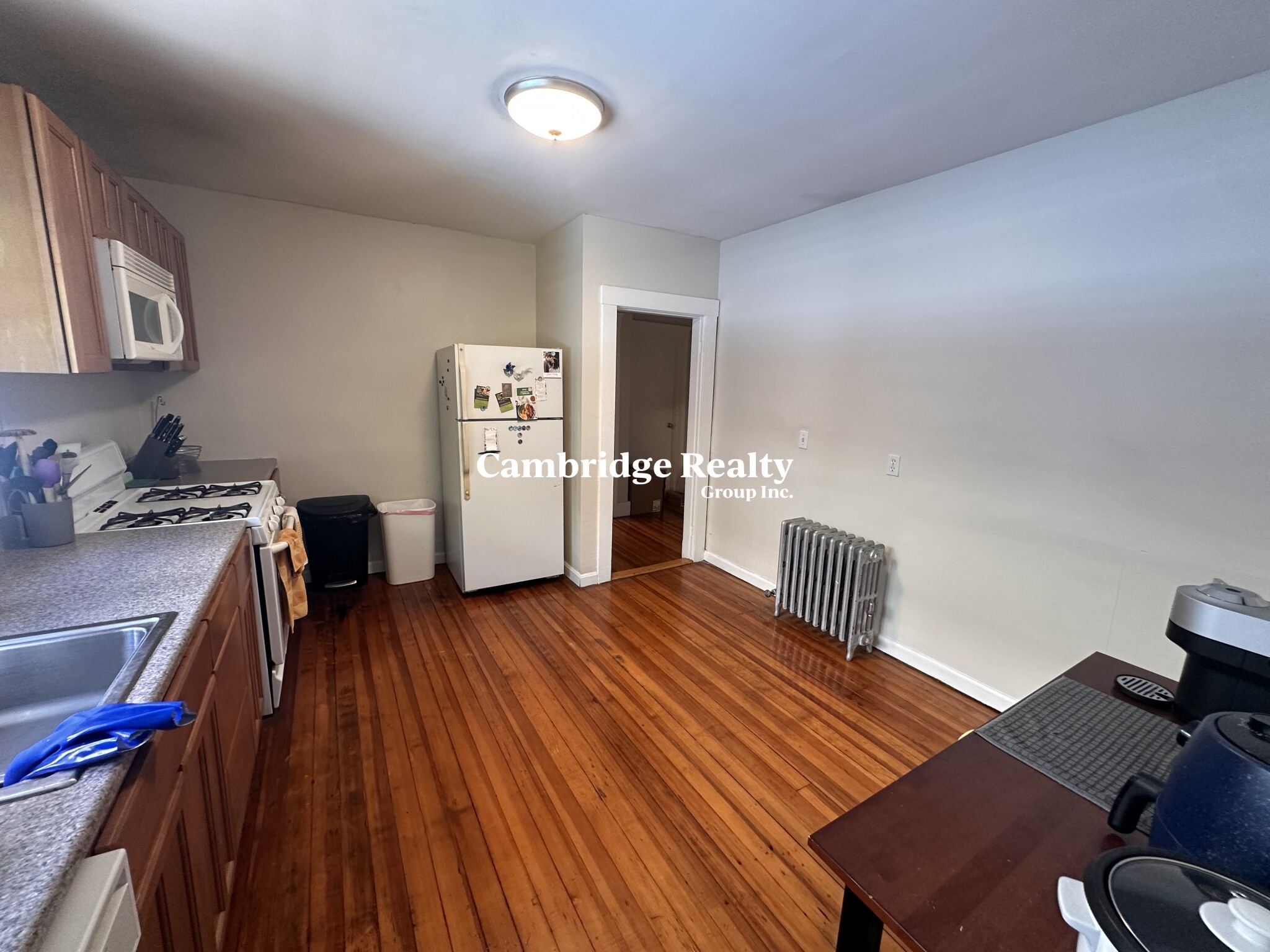 24 Burnham St, Tufts