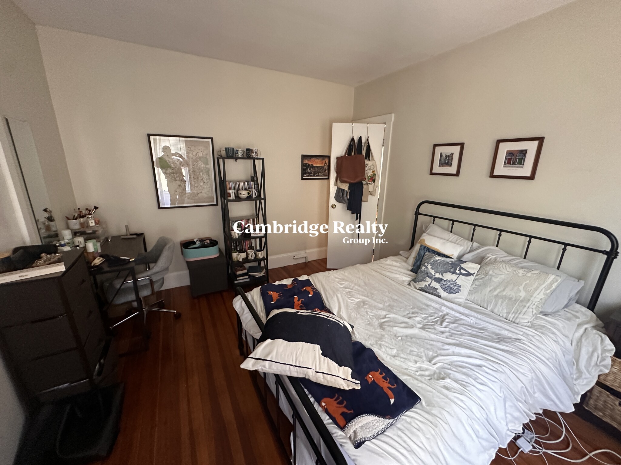 24 Burnham St, Tufts