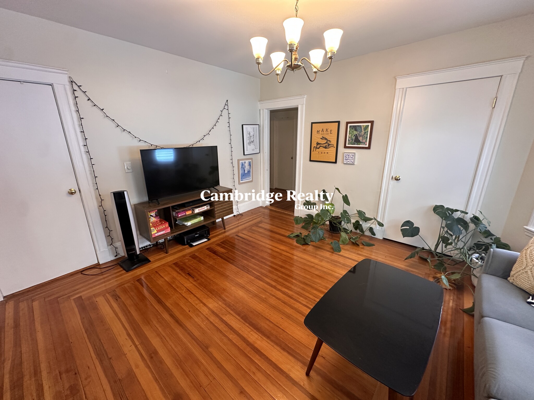 24 Burnham St, Tufts