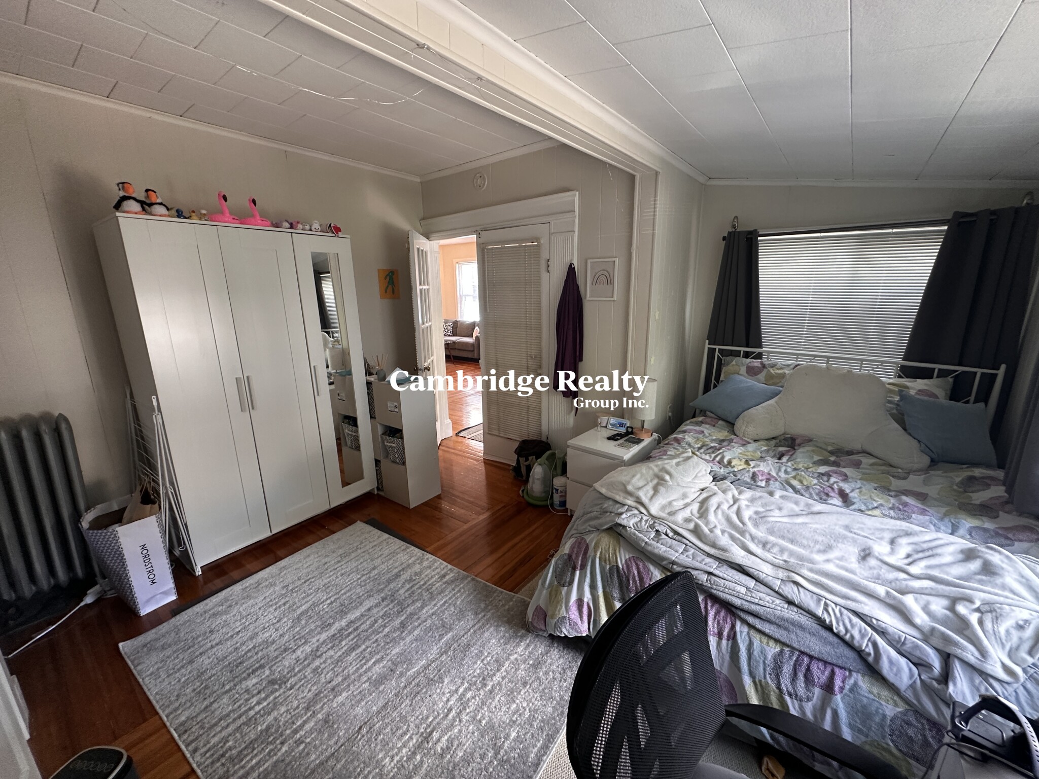 24 Burnham St, Tufts