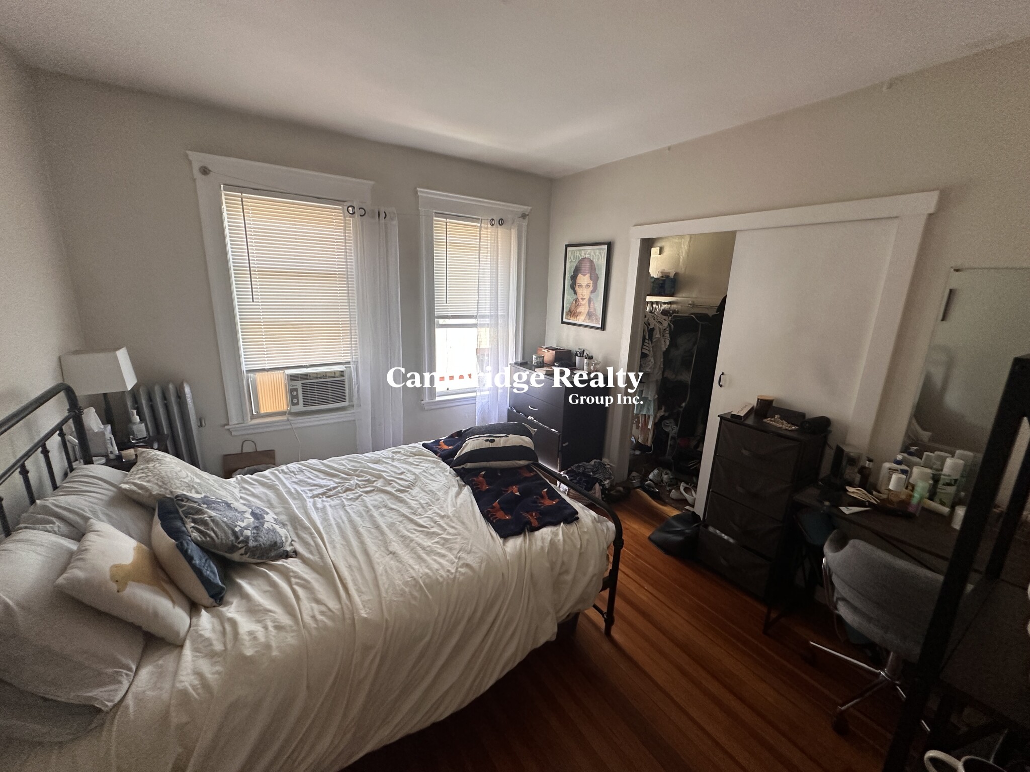 24 Burnham St, Tufts