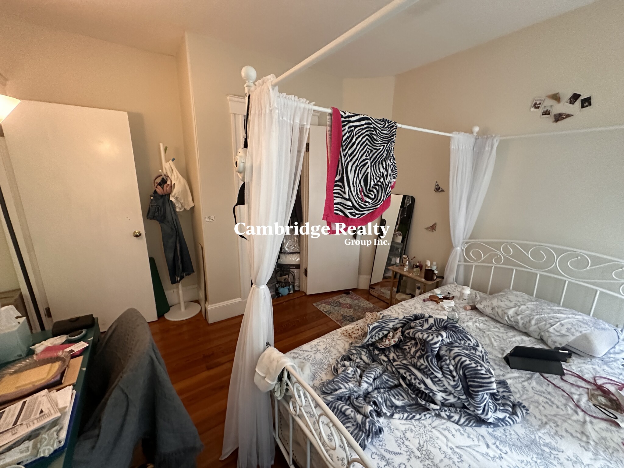 24 Burnham St, Tufts