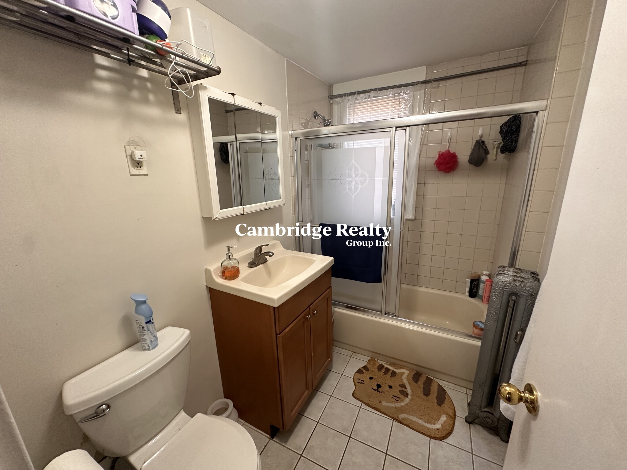 24 Burnham St, Tufts