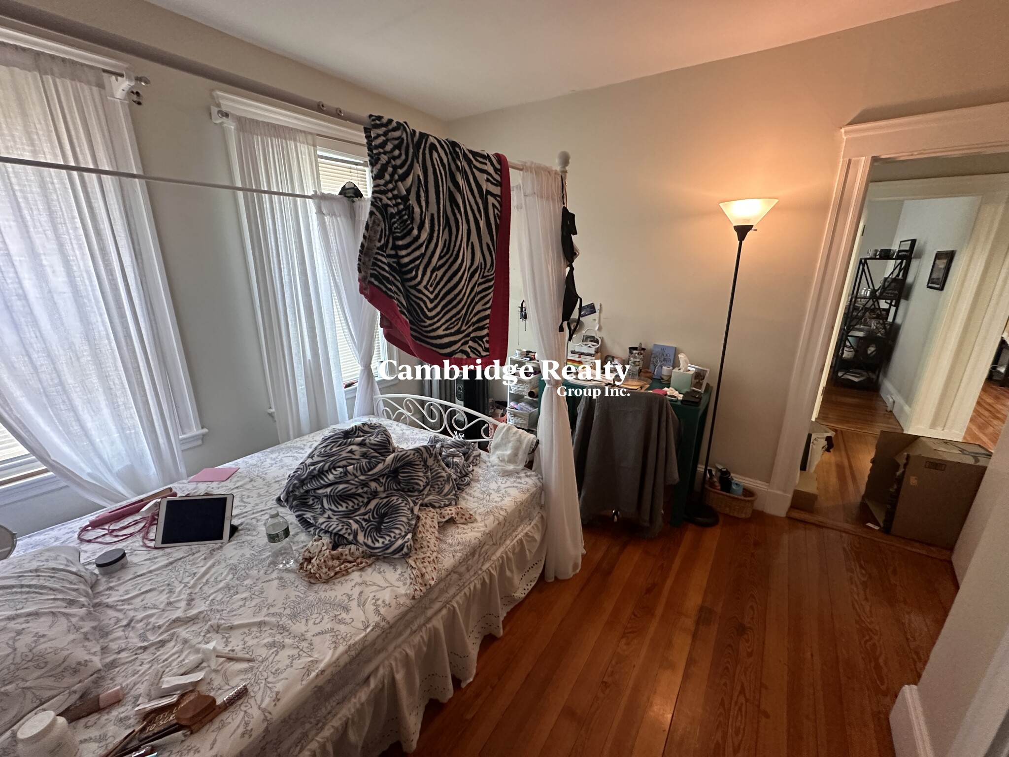 24 Burnham St, Tufts