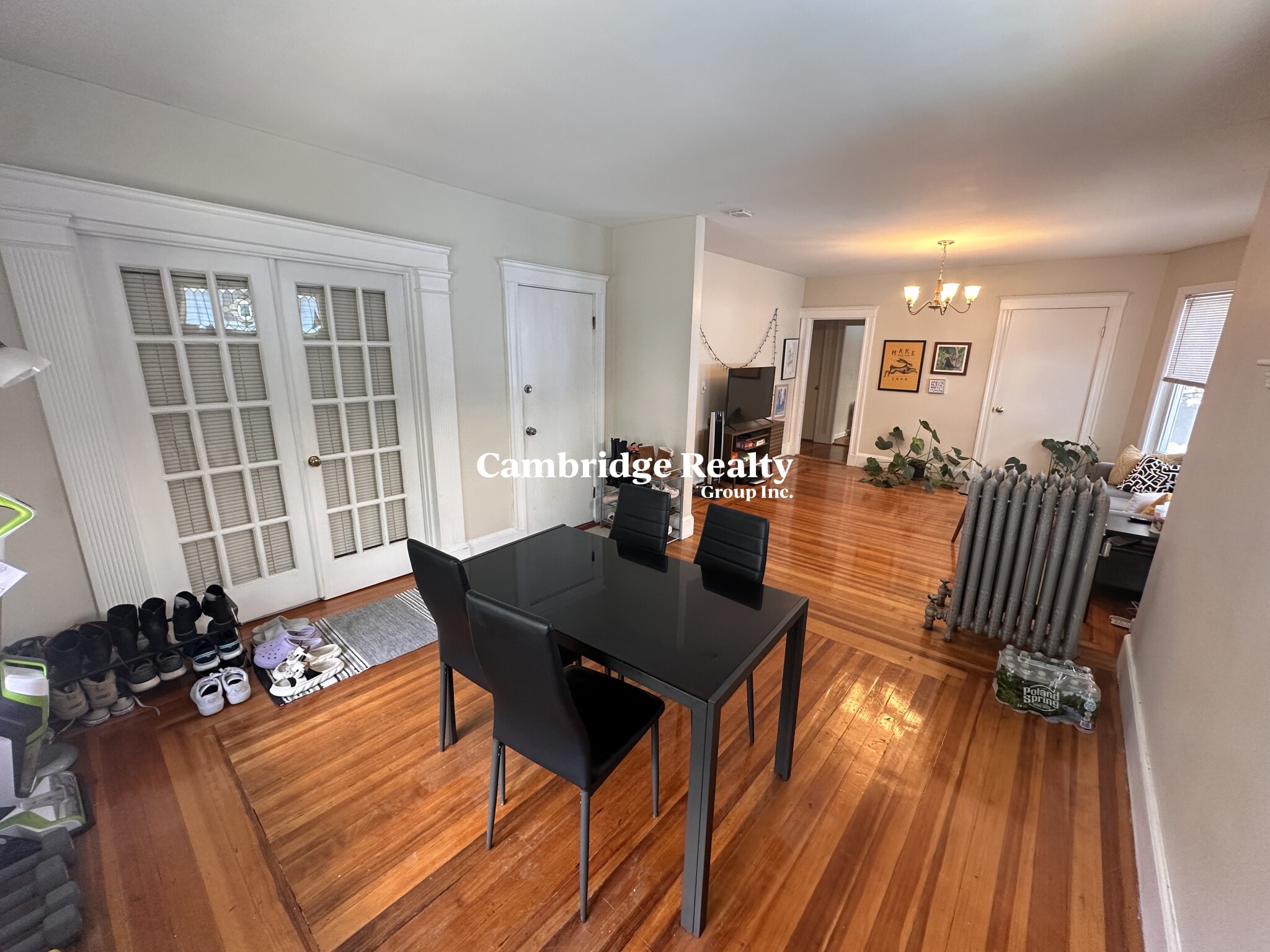 24 Burnham St, Tufts