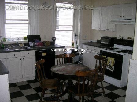 108 Central St, Powder House Square