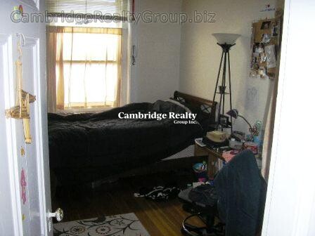 108 Central St, Powder House Square